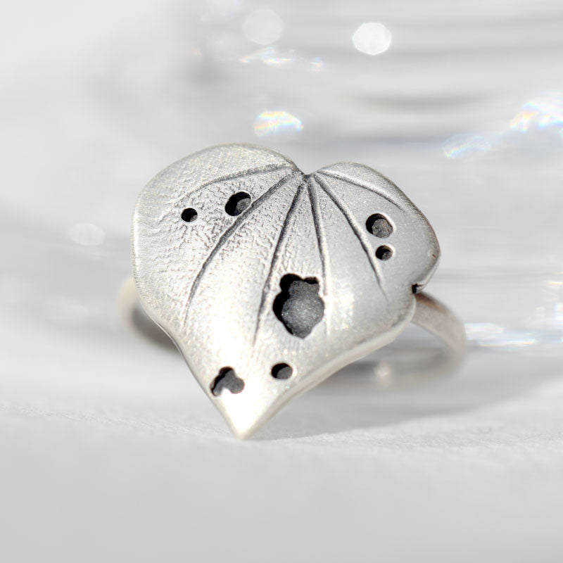 Kawakawa ring - sterling silver