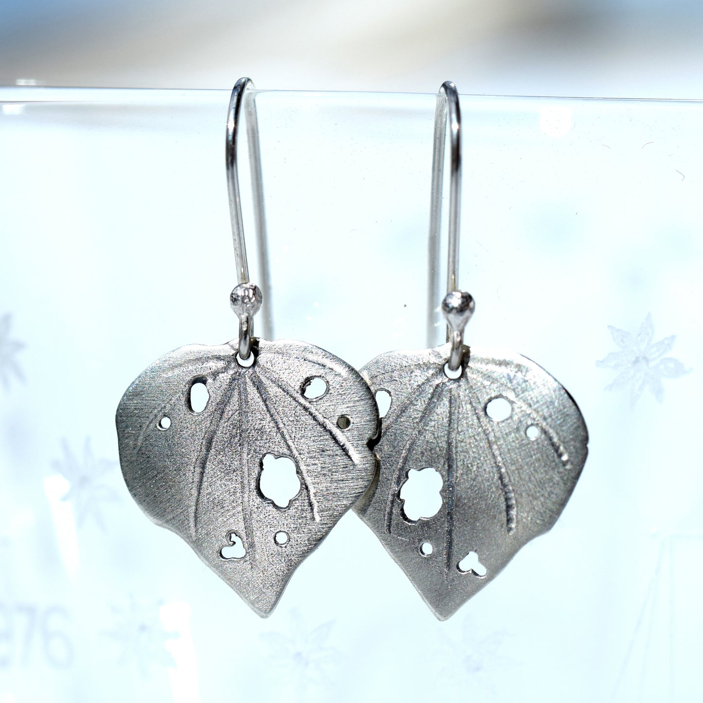 Small kawakawa leaf earrings (16mm) silver or copper